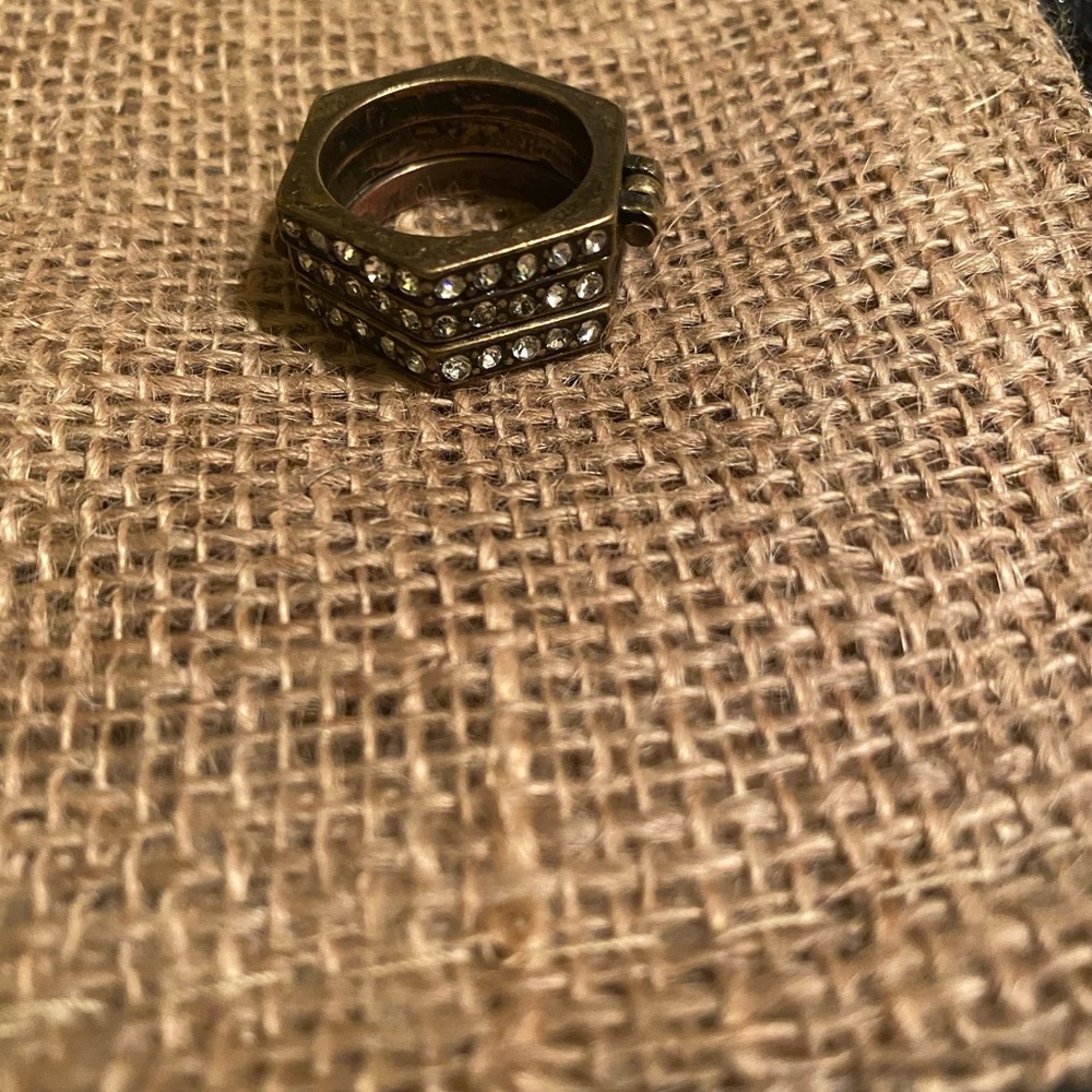 Vintage Hexagon Linked Ring